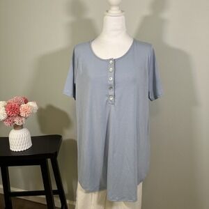 Zenana Ash‎ Blue Short Sleeve Dolphin Hem Shell Button Up Top Large